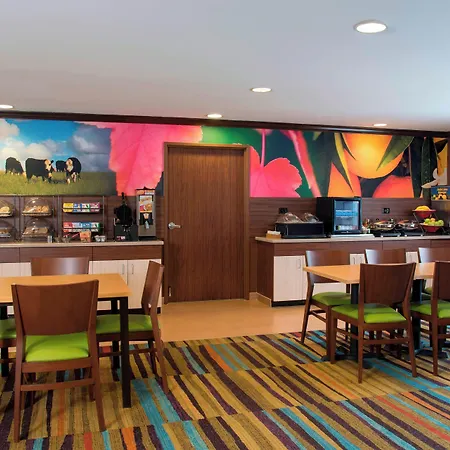 Fairfield Inn And Suites By Marriott Chicago St. Charles