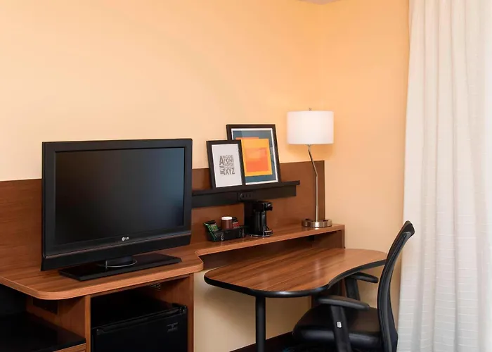 Hotel Fairfield And By Marriott Chicago St. Charles Saint Charles