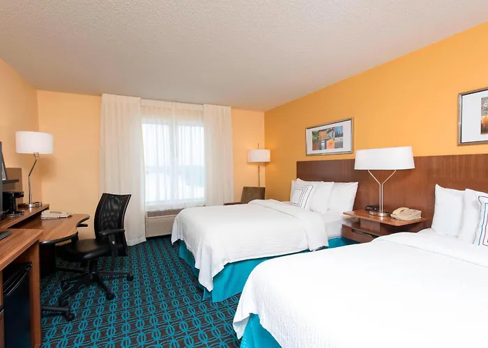 Fairfield And By Marriott Chicago St. Charles Hotel Saint Charles