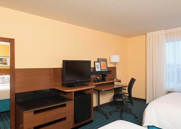 Fairfield And By Marriott Chicago St. Charles Hotel Saint Charles