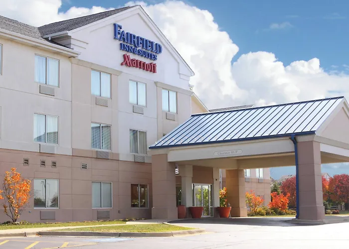 Hotel Fairfield And By Marriott Chicago St. Charles 3*