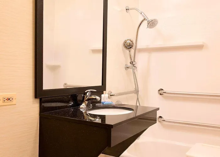 Fairfield And By Marriott Chicago St. Charles Hotel Saint Charles