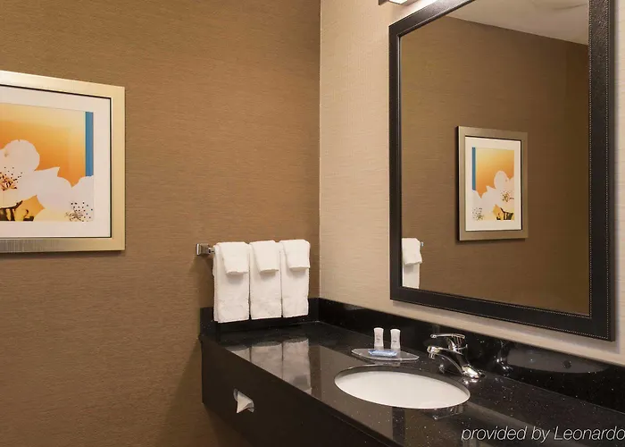 Hotel Fairfield And By Marriott Chicago St. Charles