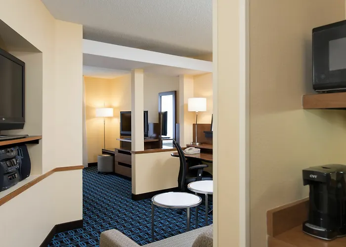 Fairfield And By Marriott Chicago St. Charles Hotel
